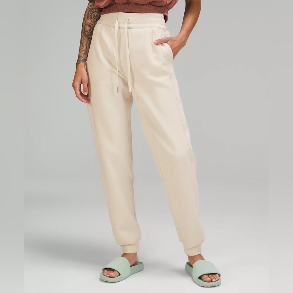 Lululemon High Rise Joggers  White Opal Size 4